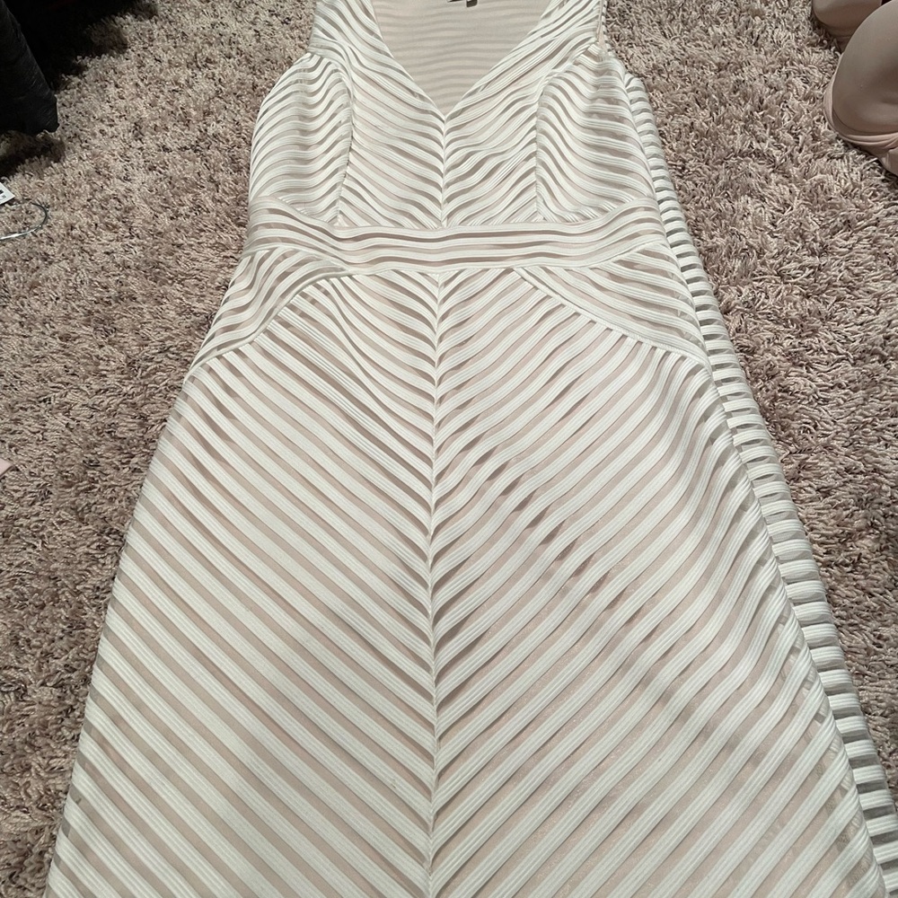 Charlotte Russe Black and White Sheath Dress V-Neck Sleeveless